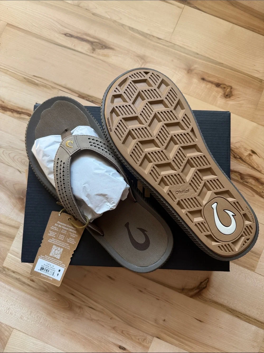 OluKai Ulele Slide flip flop in Mustang and Mineral Men’s size 9 - BNWT